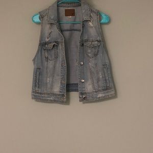 2 FOR 25 ❕❕American Eagle Jean Vest